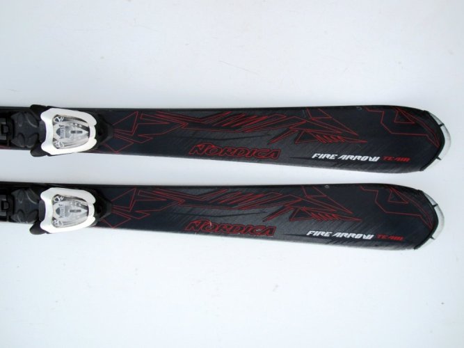 Dětské lyže Nordica Fire Arrow 130 cm
