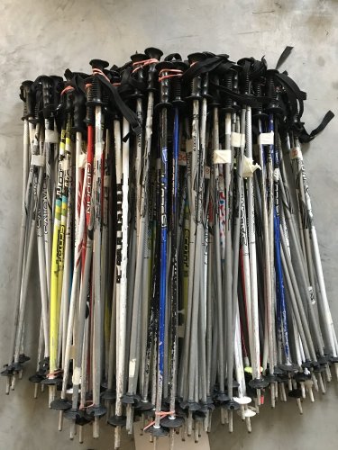 Použité lyžařské hůlky 90 cm