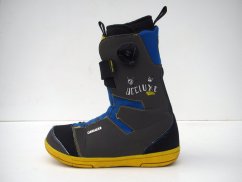 Použité snowboardové boty Deeluxe 245 mm