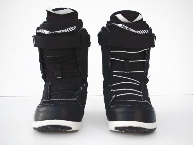 Použité snowboardové boty Deeluxe 255 mm