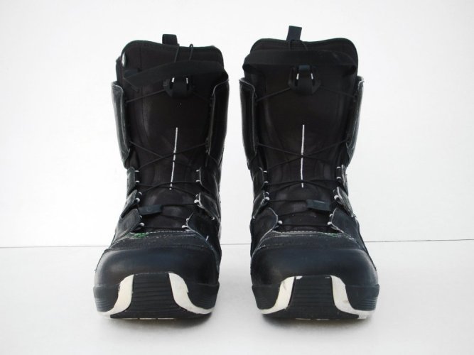 Použité snowboardové boty Salomon 305 mm